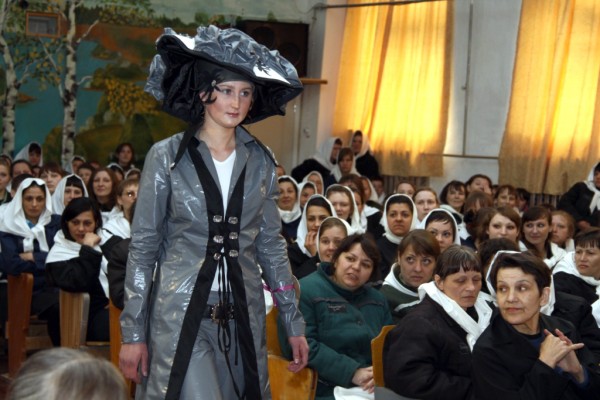 В пермской тюрьме провели показ мод