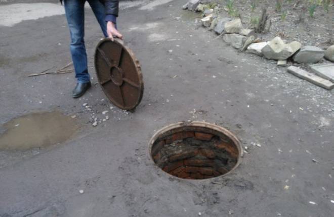 Двести крышек водопроводных люков было украдено в Перми
