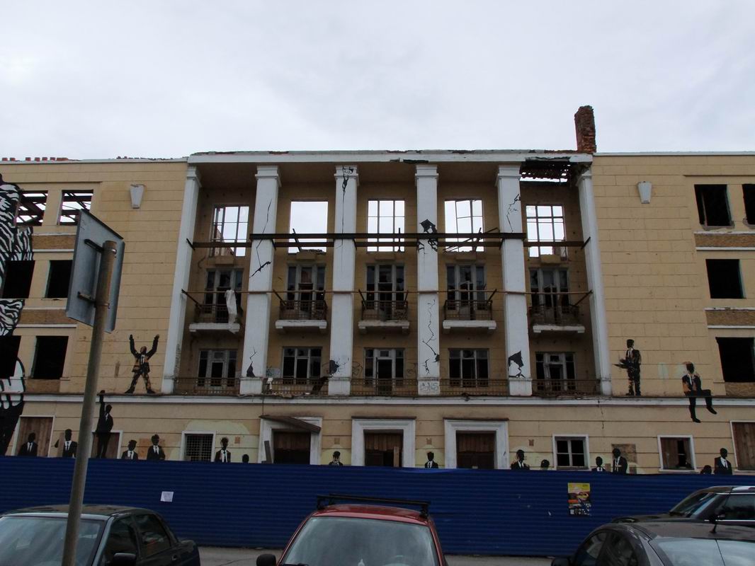 Реконструкция здания ВКИУ вызывает споры