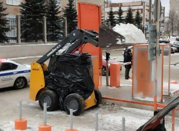 В Перми нашли виновных в гибели водителя, которому отрезало голову ковшом автопогрузчика