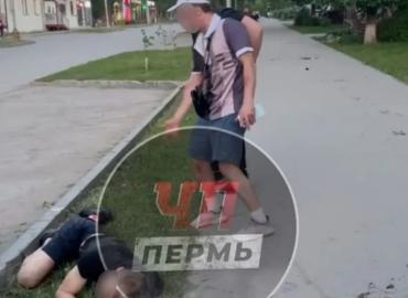 В Пермском крае мужчина ударил прохожего ножом в живот